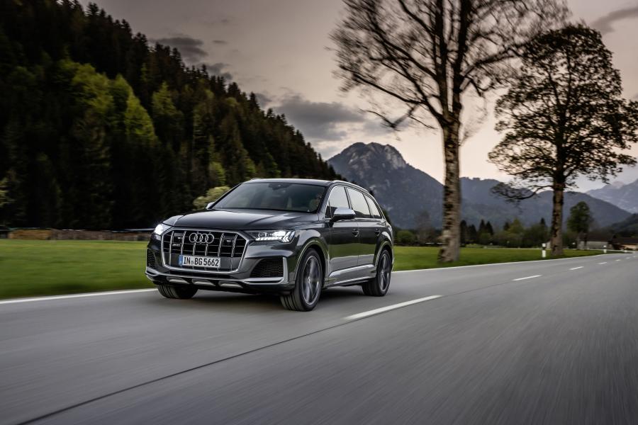  Audi SQ7 TFSI (4M) 2020 года  (WW) (фото 4 из 45)